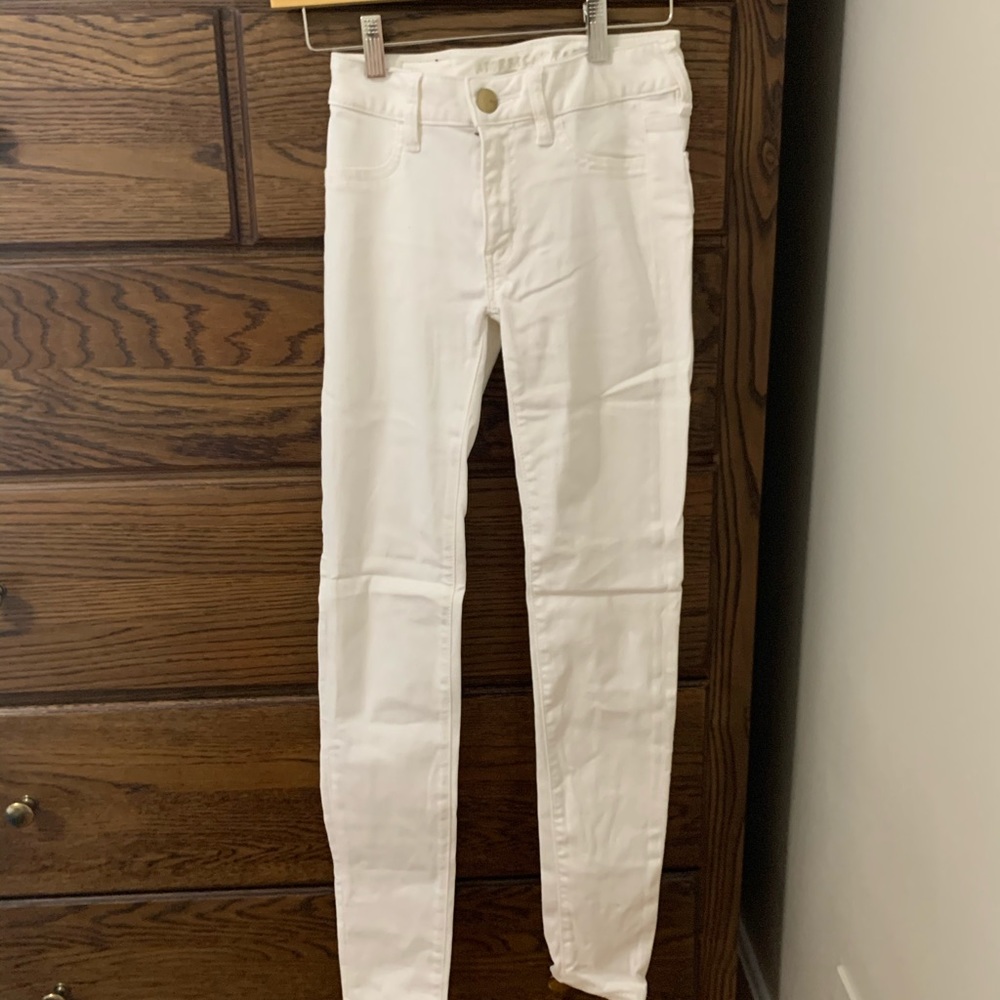 American eagle super stretch white skinny jeans
